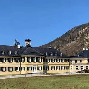https://pop-up-lodge-wildbad-kreuth.com-bavaria.com